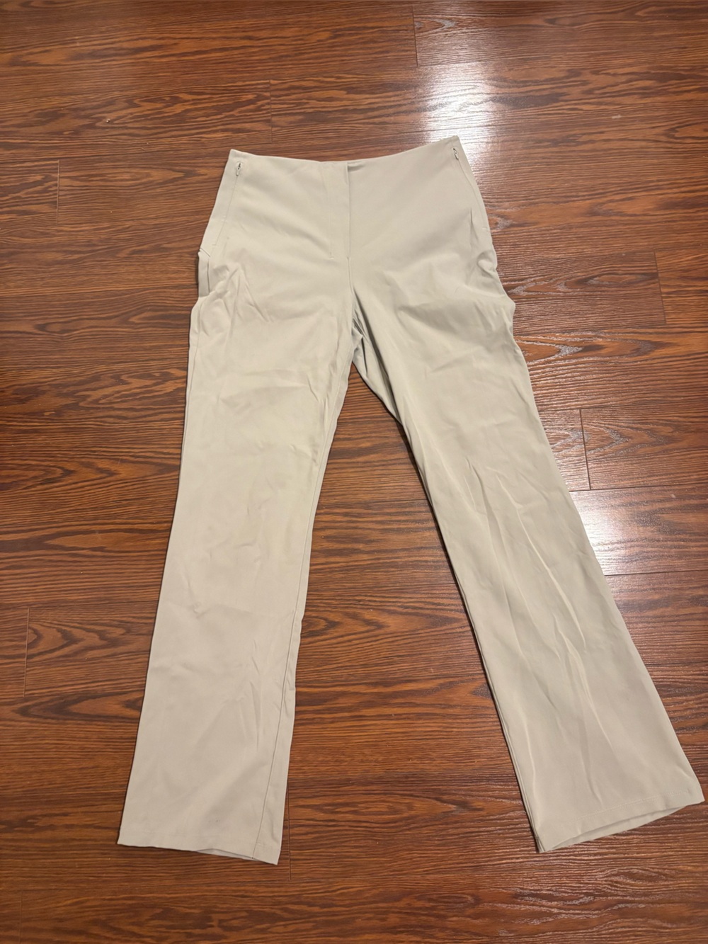 Lululemon Classic High-Rise Straight Leg Women's Pants in Light Beige